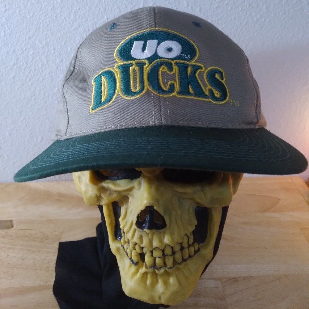 Vintage 90s Youngan Oregon Ducks Two Tone Snap Back Hat